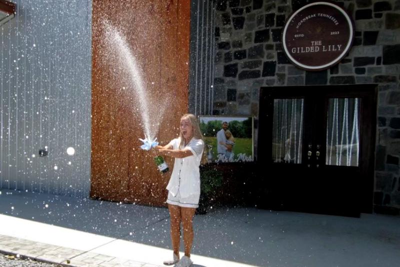 champagneShower